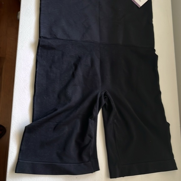 Black shaper high waited shorts XXXL - Picture 2 of 4